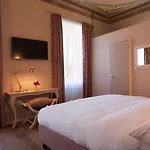 Boutique Sarnia לינה וארוחת בוקר