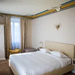 Boutique Sarnia לינה וארוחת בוקר
