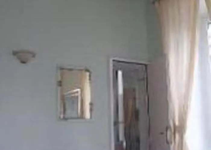 Boutique Sarnia לינה וארוחת בוקר 4*