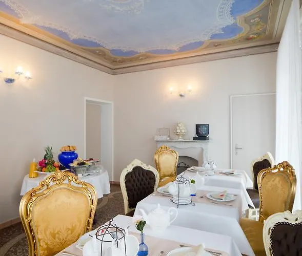 Bed & Breakfast Boutique Sarnia 4*