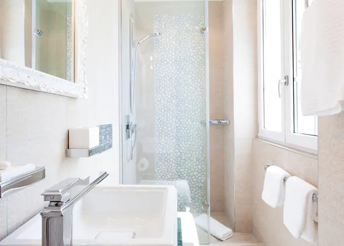 فندق مبيت وإفطار Boutique Sarnia 4*